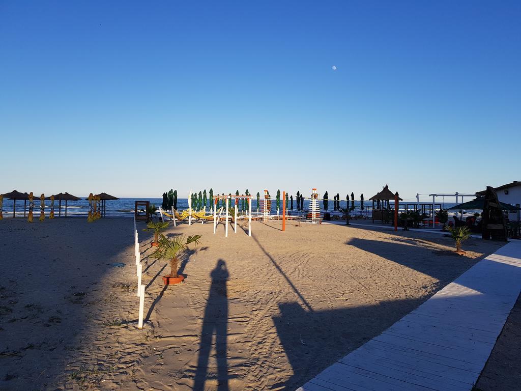 WAVE 1 Promenada Apartments Navodari Bagian luar foto